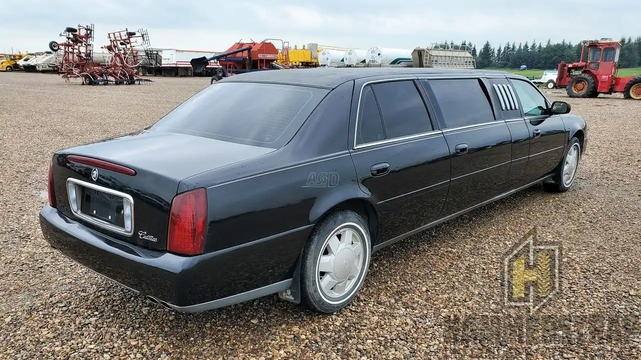 Gallery image 2 for Used 2000 Cadillac XTS Car