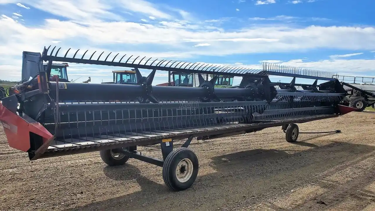 Gallery image 1 for Used 2007 Case IH 2042 Header - Draper
