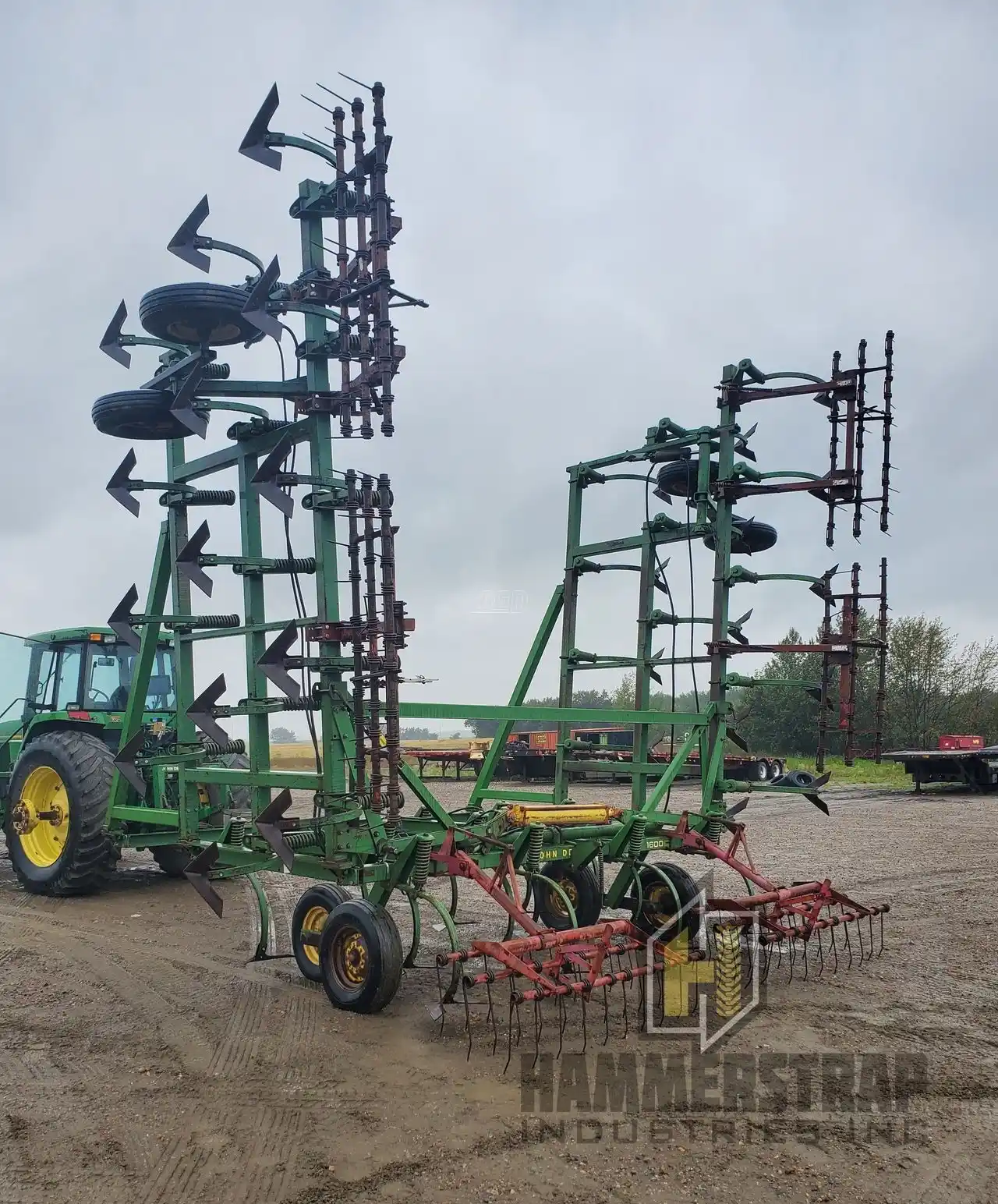 Gallery image 2 for Used John Deere E1600 Cultivator