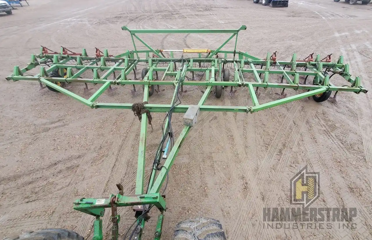 Gallery image 1 for Used John Deere E1600 Cultivator