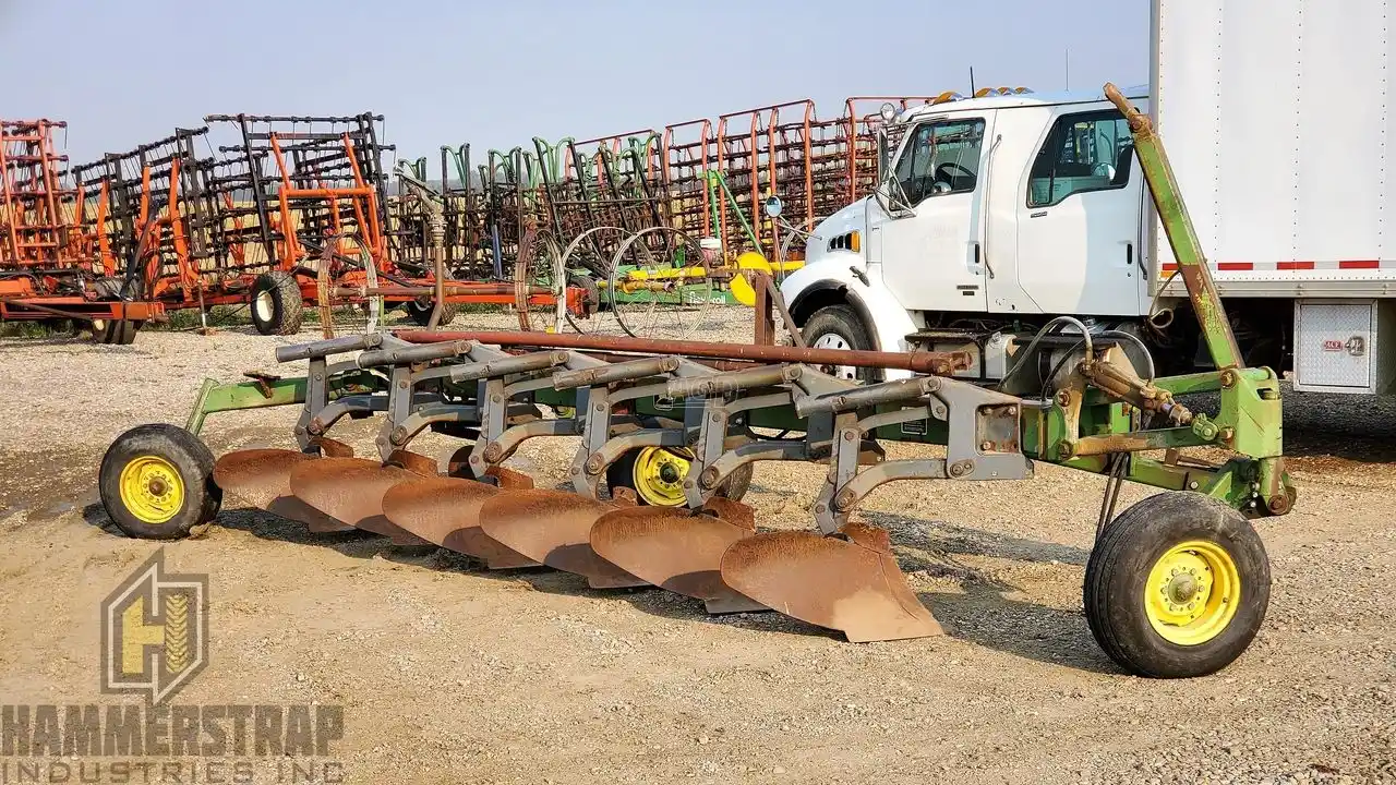 Gallery image 1 for Used John Deere 3600 Plow