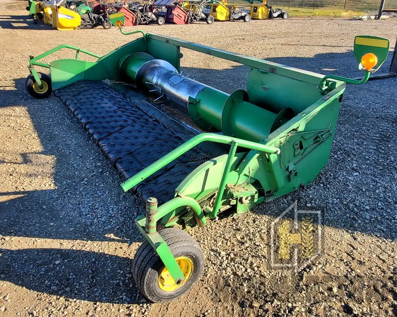 Gallery image 1 for Used John Deere 914P Header - Pickup