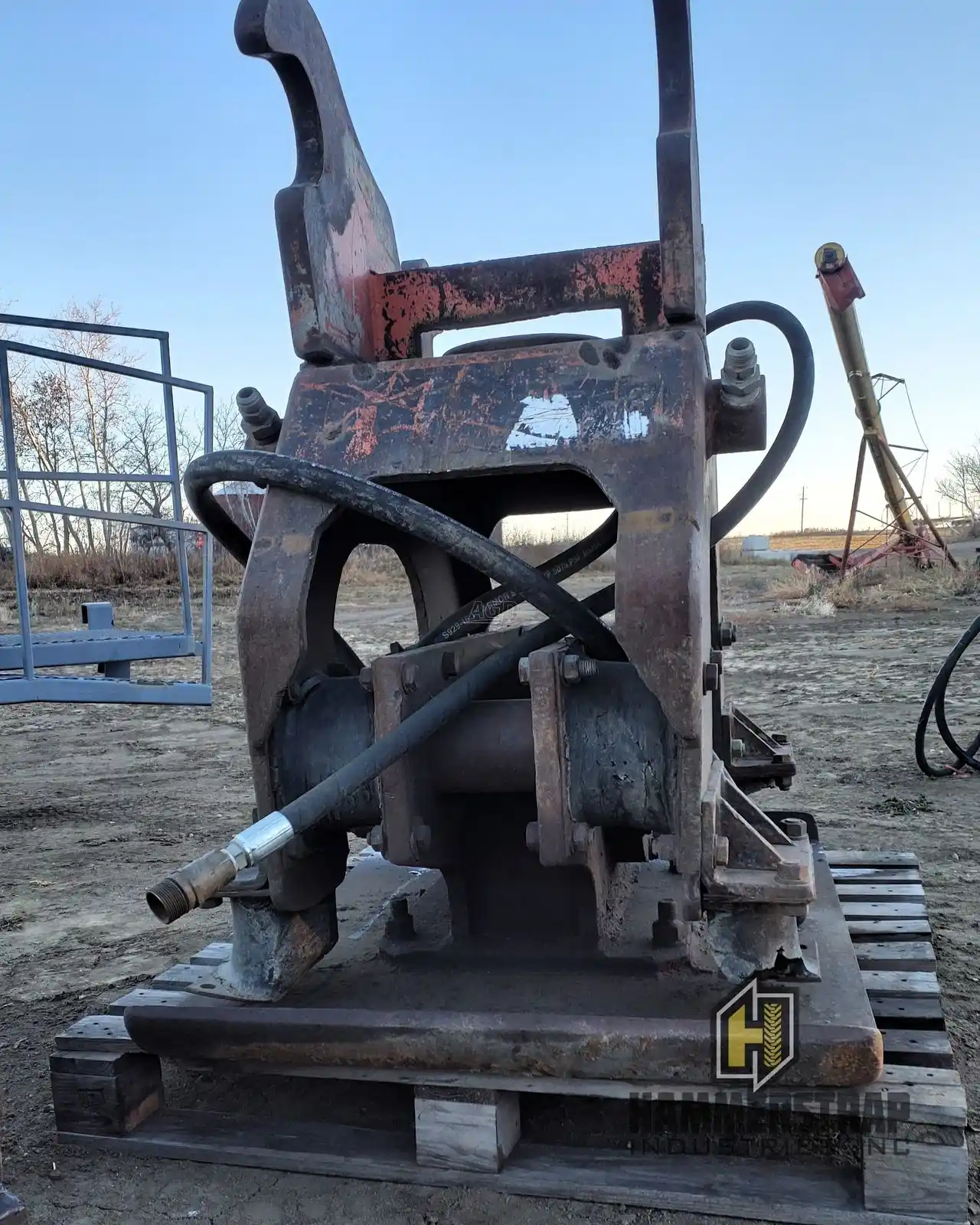 Gallery image 2 for Used Unspecified 34 inch Plate Compactor Attachment For JOHN DEERE 225D Hoe Attachment