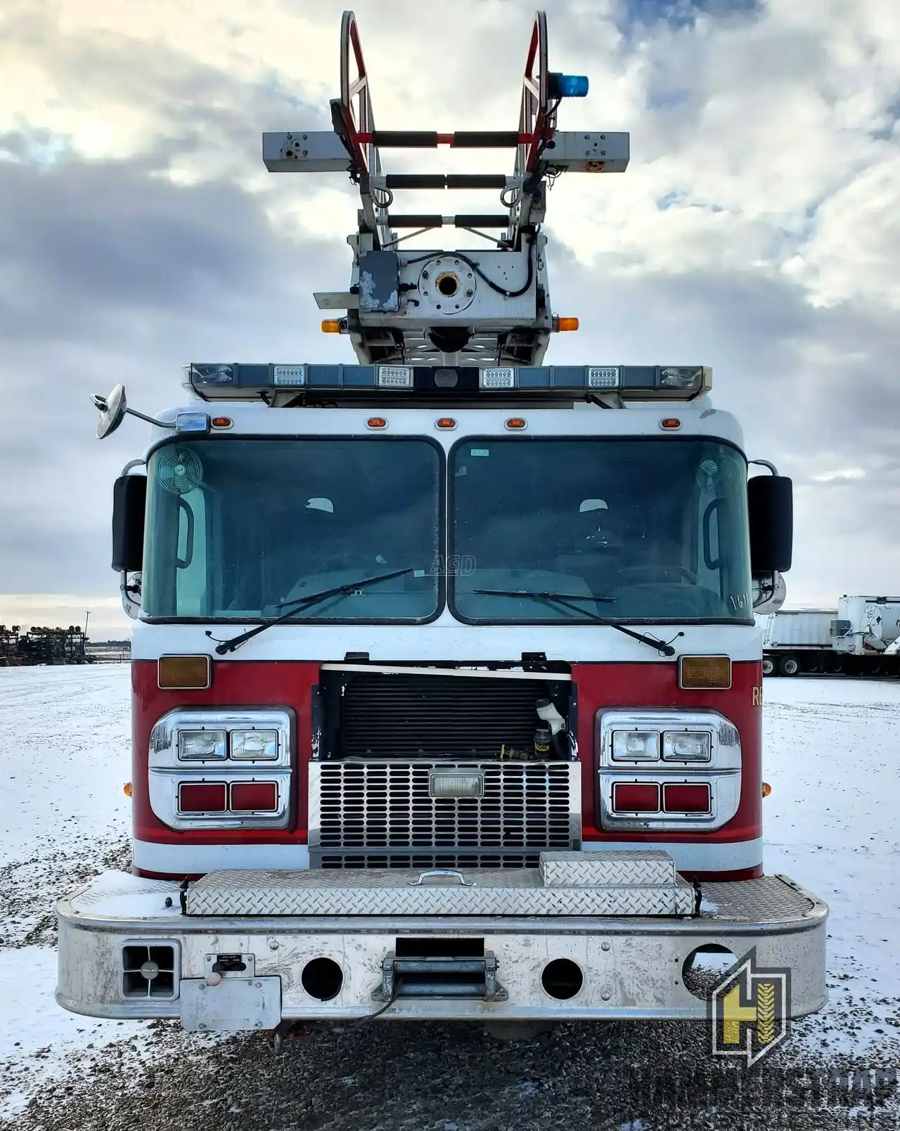 Gallery image 2 for Used 2004 Spartan ER Gladiator Truck - Fire