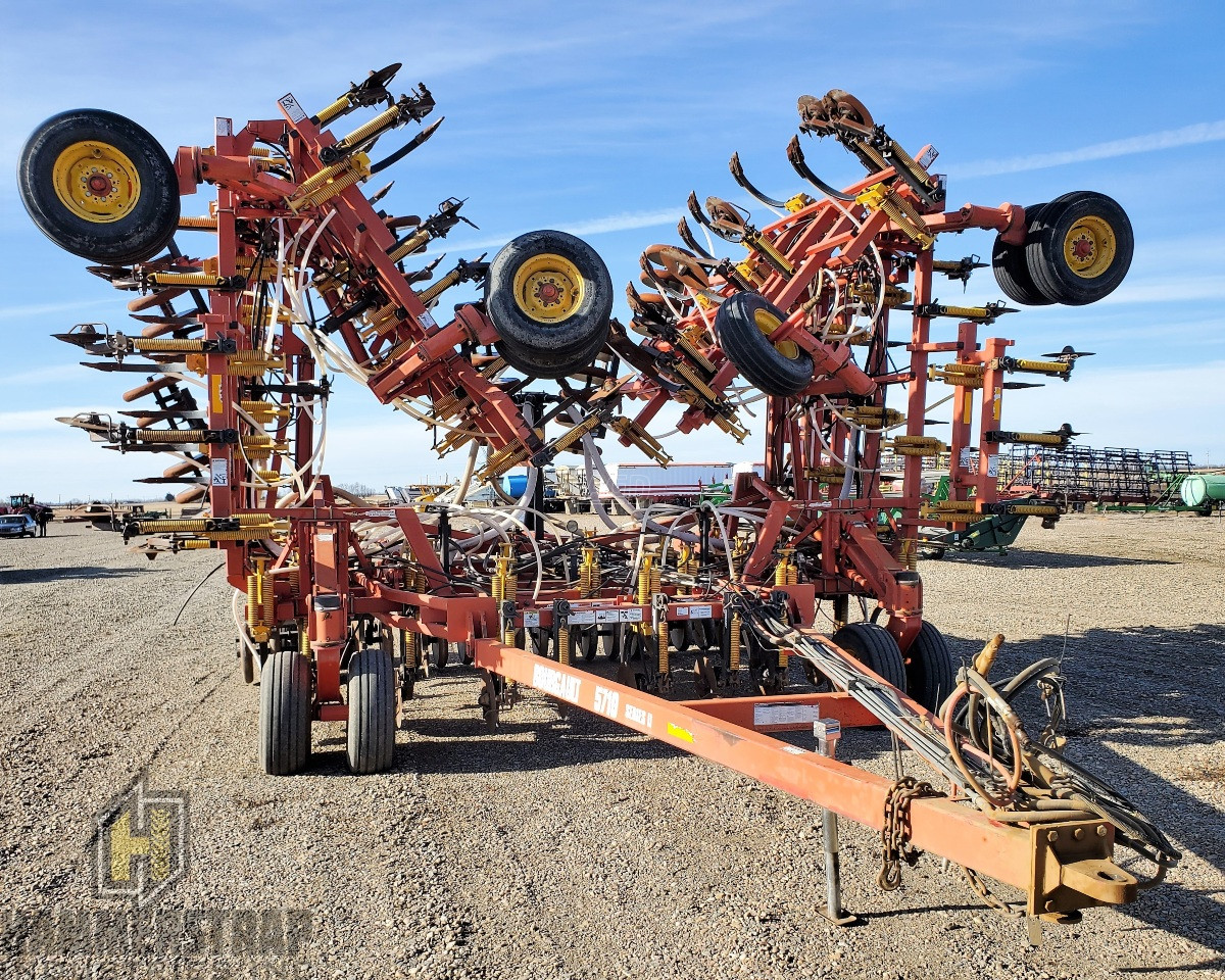 Gallery image 2 for Used 2001 Bourgault 5710-54 Air Drill