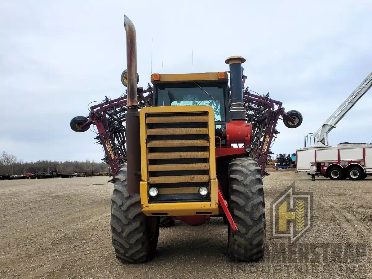 Gallery image 2 for Used 1980 Versatile 855 Tractor