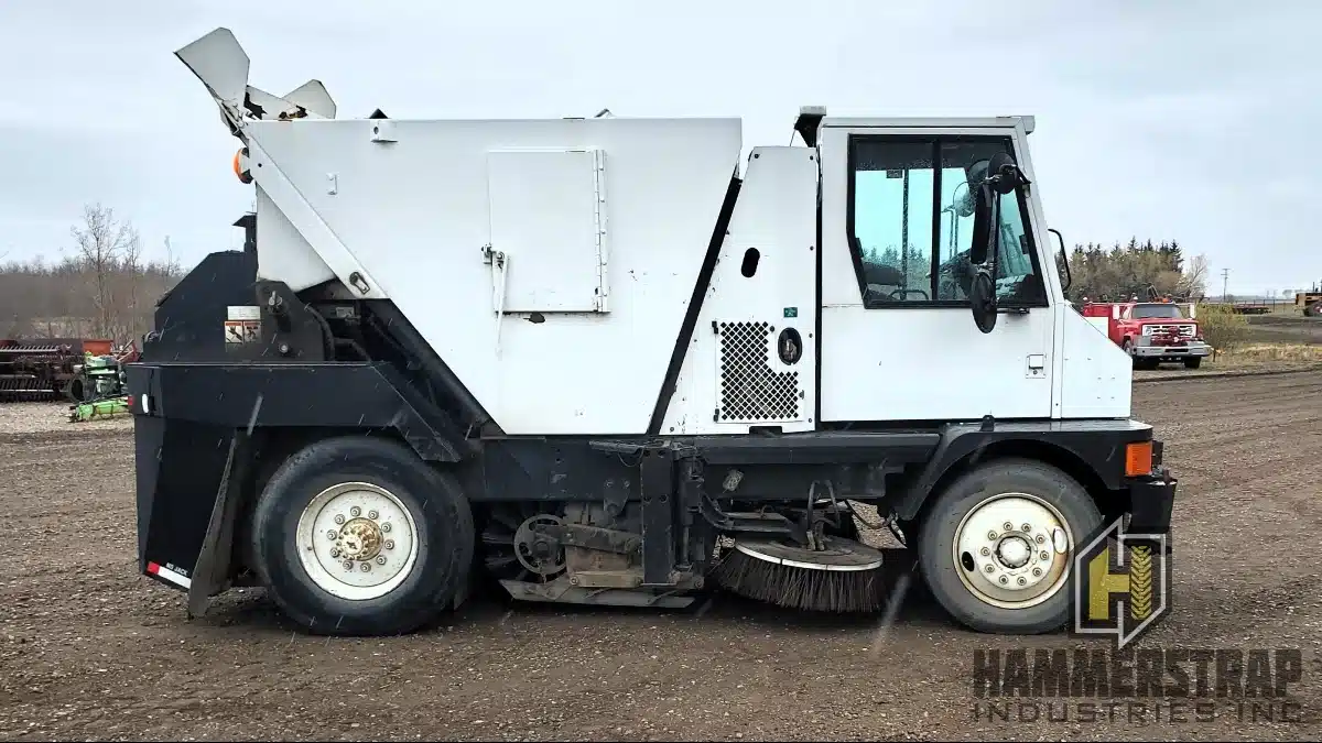 Gallery image 2 for Used 1998 Unspecified JOHNSTON SP4000 Road Sweeper Truck Sweeper
