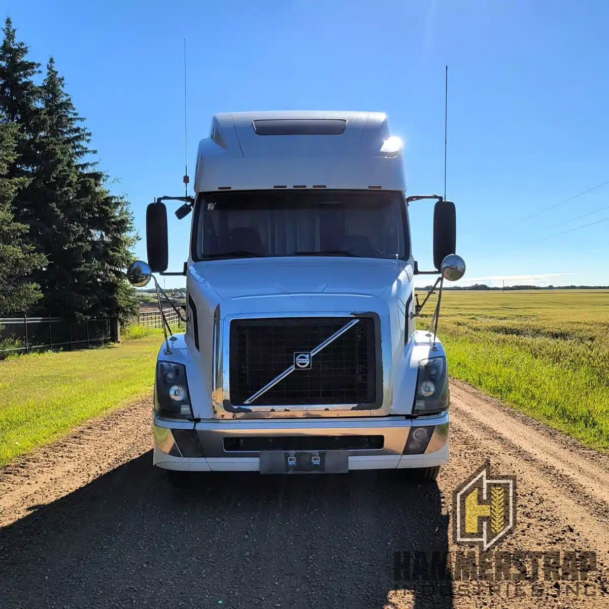 Gallery image 2 for 2005 Volvo VNL 760 Semi-Truck