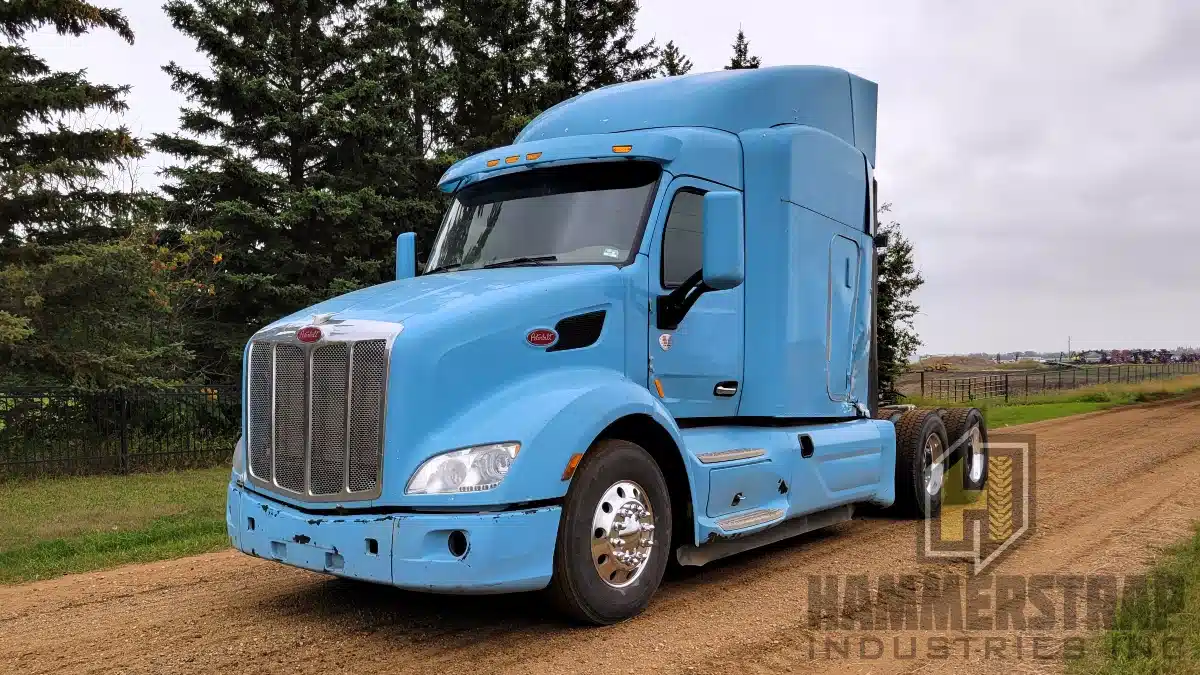 Gallery image 1 for Used 2018 Peterbilt 579 Semi-Truck