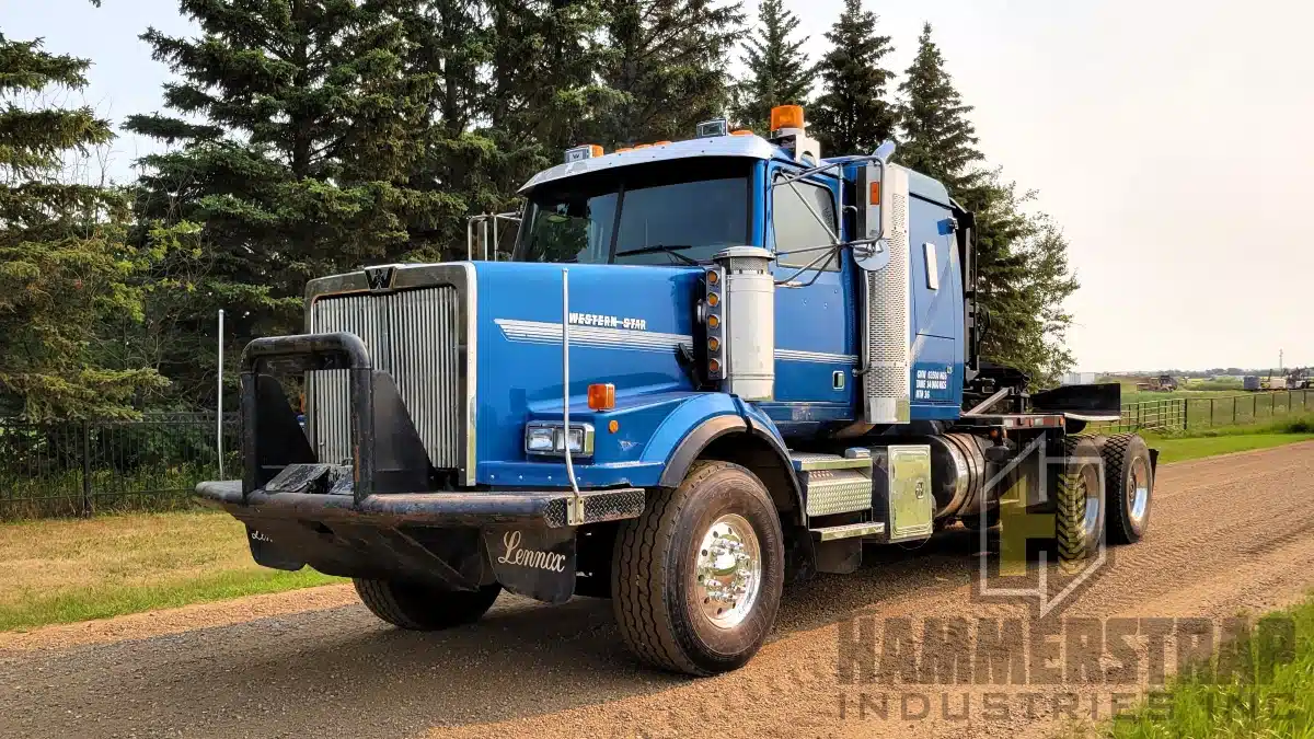 Gallery image 1 for 2002 Western Star 4900SB Semi-Truck