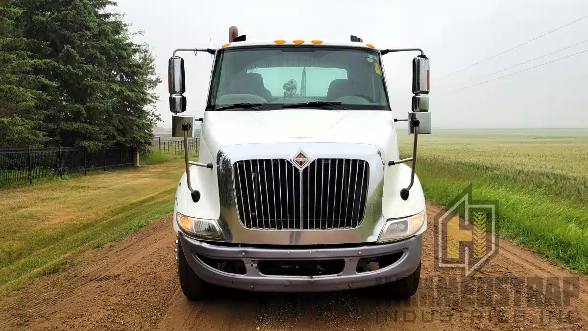 Gallery image 2 for Used 2012 International Transtar 8600 Semi-Truck