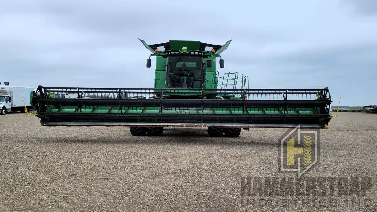 Gallery image 2 for Used 2004 John Deere 635F Header - Flex