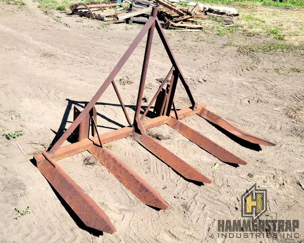 Gallery image 1 for Used Unspecified Square Bale Stook Mover Tractor Forks Fork