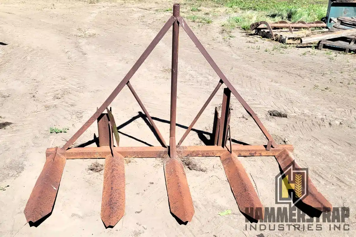 Gallery image 2 for Used Unspecified Square Bale Stook Mover Tractor Forks Fork