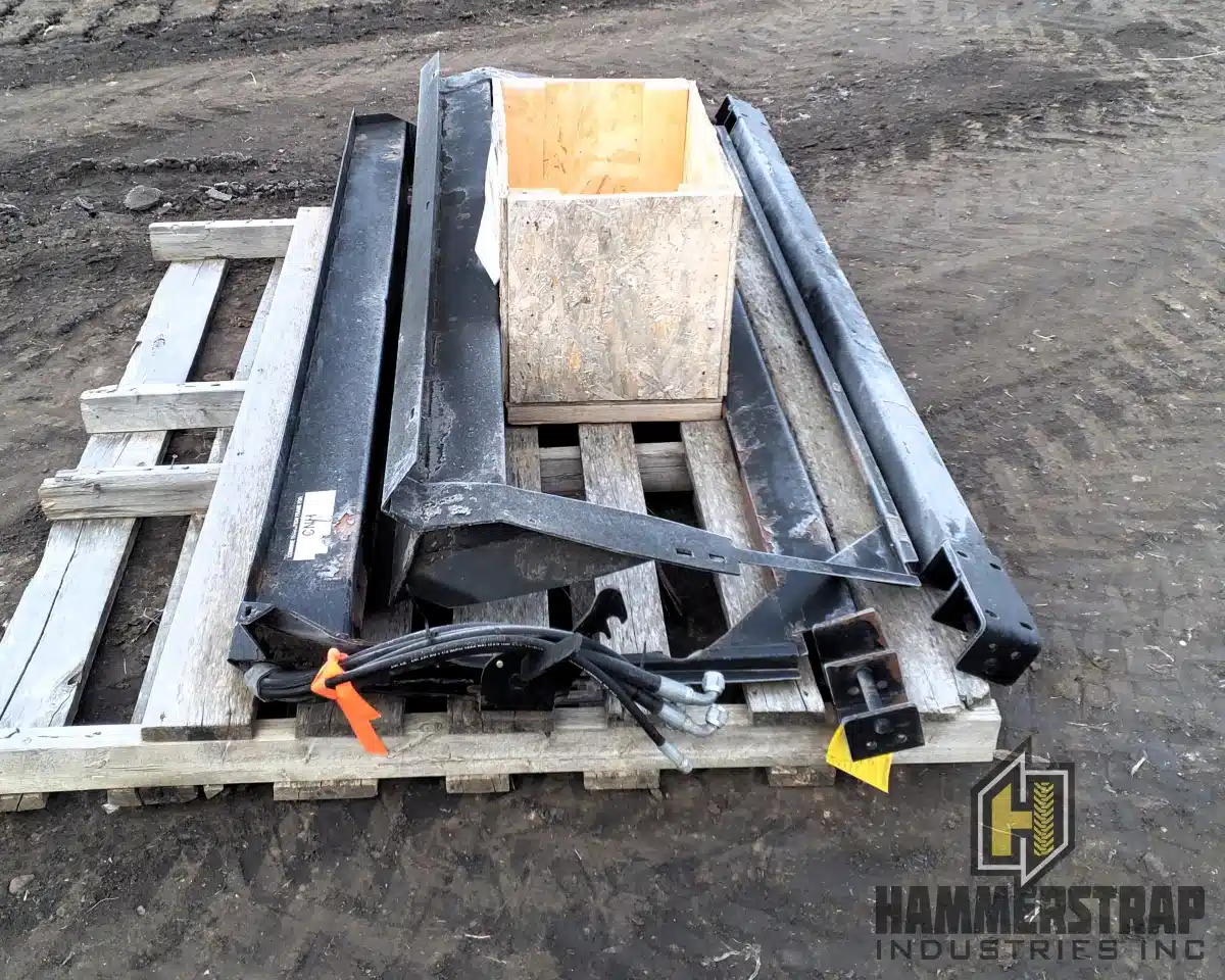 Gallery image 2 for Used John Deere FM100 Combine Adapter Completion Kit Combine Attachment