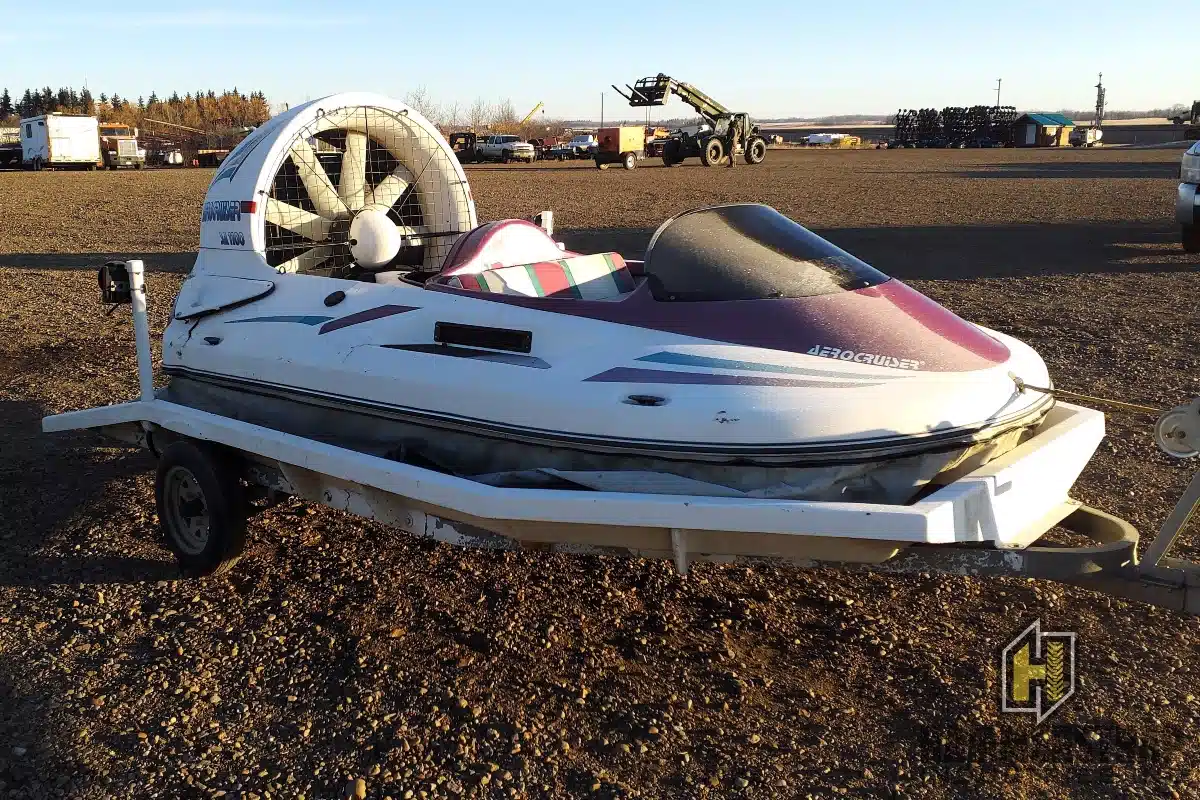 Image pour Usagé 1999 ***MANUFACTURER NOT SPECIFIED*** ARROW CRUISER SA1100 Hovercraft w/ Trailer VTT