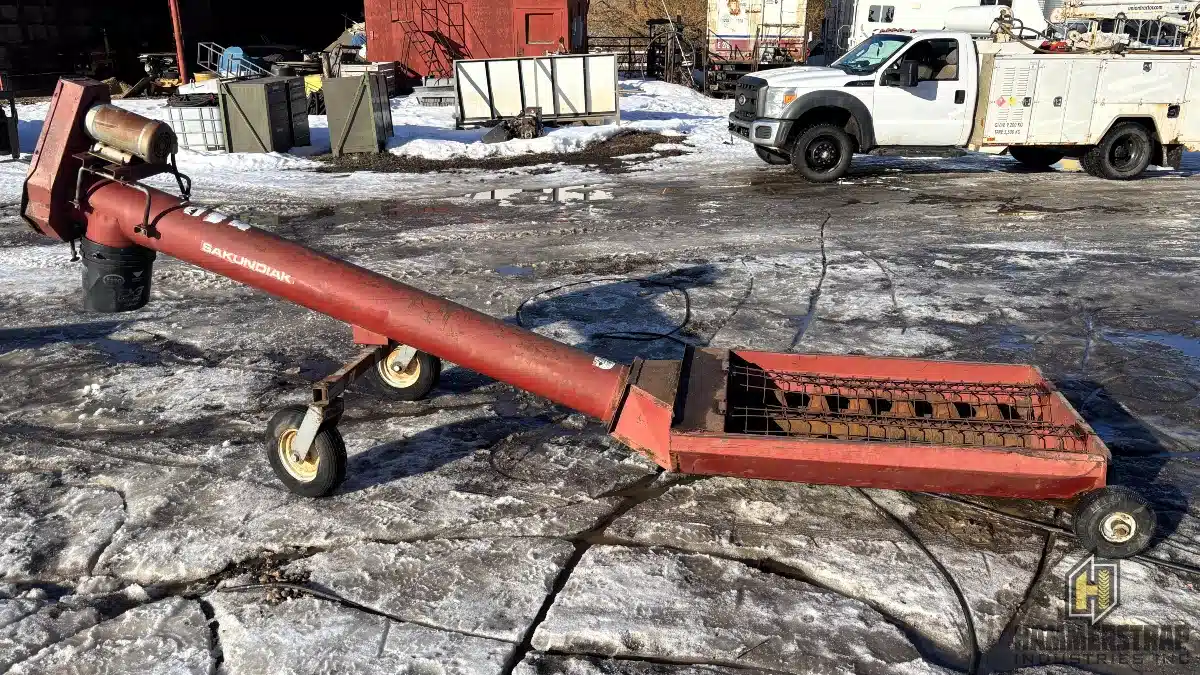 Gallery image 1 for Used Sakundiak 6 inch X 9 Ft Electric Transfer Grain Auger Auger