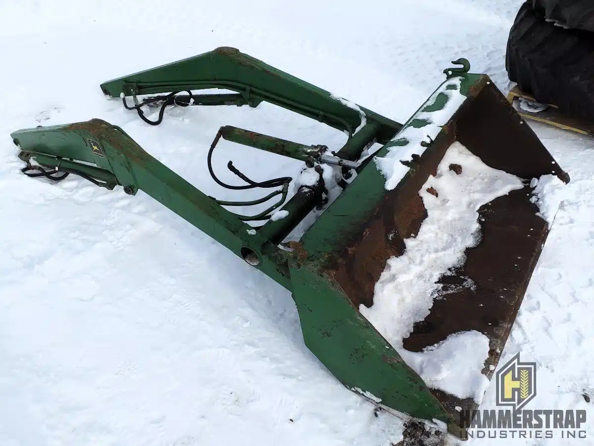 Gallery image 1 for Used John Deere E0037 Tractor Loader
