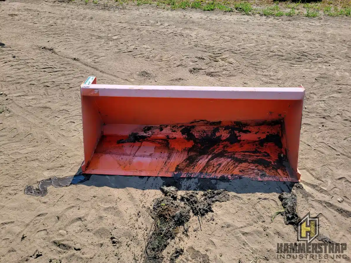 Gallery image 2 for Used Kubota B1626 60 inch Tractor Loader Bucket Bucket