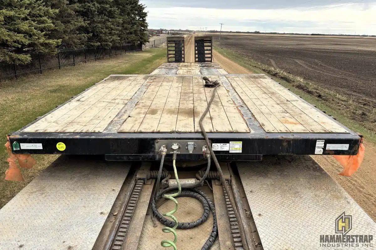 Gallery image 2 for Used 2022 ***MANUFACTURER NOT SPECIFIED*** GINCOR Tridem Tri Axle Air Ramp Step Deck Semi Trailer Trailer - Step Deck