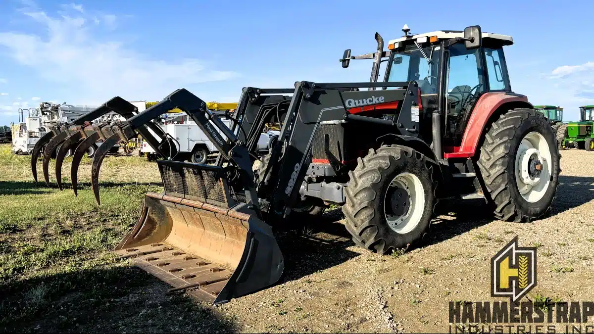 Gallery image 1 for Used 2002 Buhler Versatile 2145 Genesis Tractor