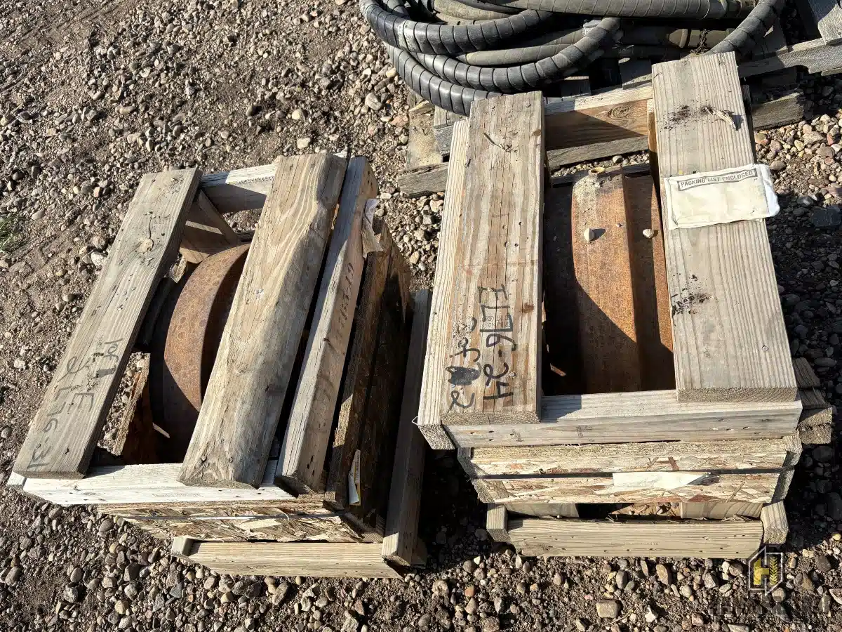 Gallery image 2 for Used Caterpillar CAT Part Number 202-4296 545mm Tread Track Idler for D6T Dozer Parts New-Used