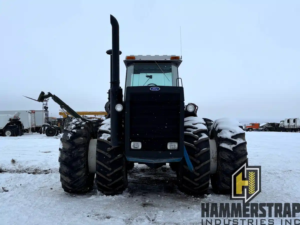 Gallery image 2 for 1991 Ford Versatile 946 Tractor