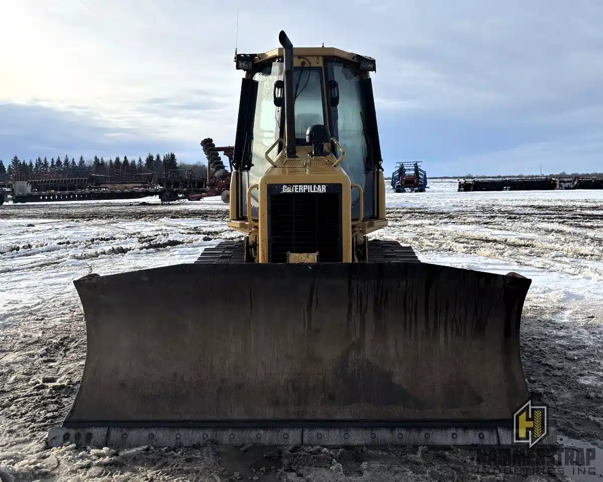 Gallery image 2 for 2003 Caterpillar CAT D5G XL Crawler Bull Dozer
