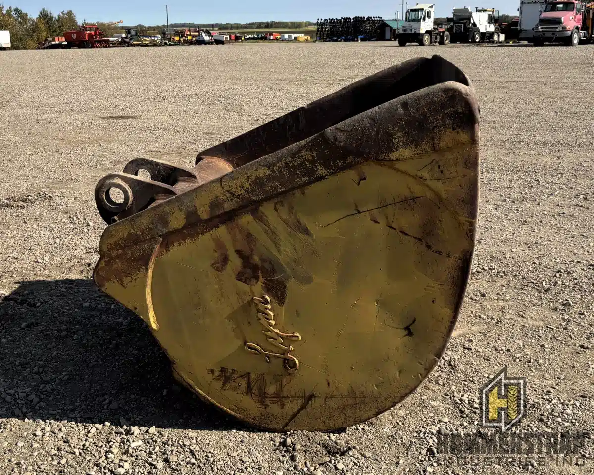 Used Unspecified LYNN 70 inch Cleanup Excavator Hoe Bucket Bucket