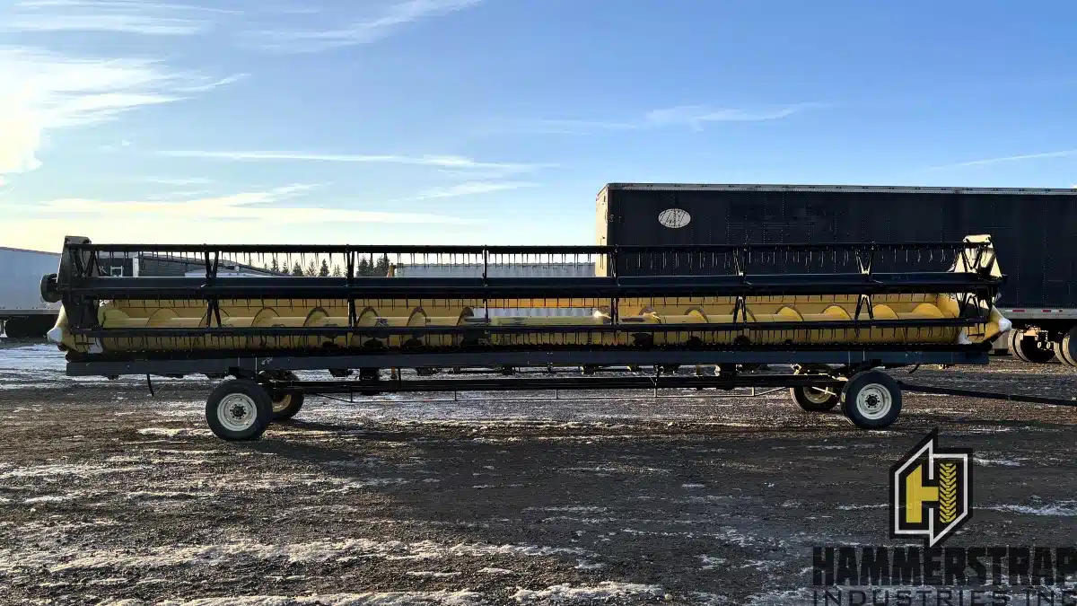 Gallery image 2 for Used 2012 New Holland 740CF Header - Flex