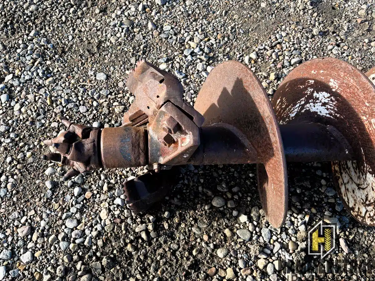 Gallery image 2 for Unspecified SKID STEER 18 inch Auger Attachment w/ Extension Attachment