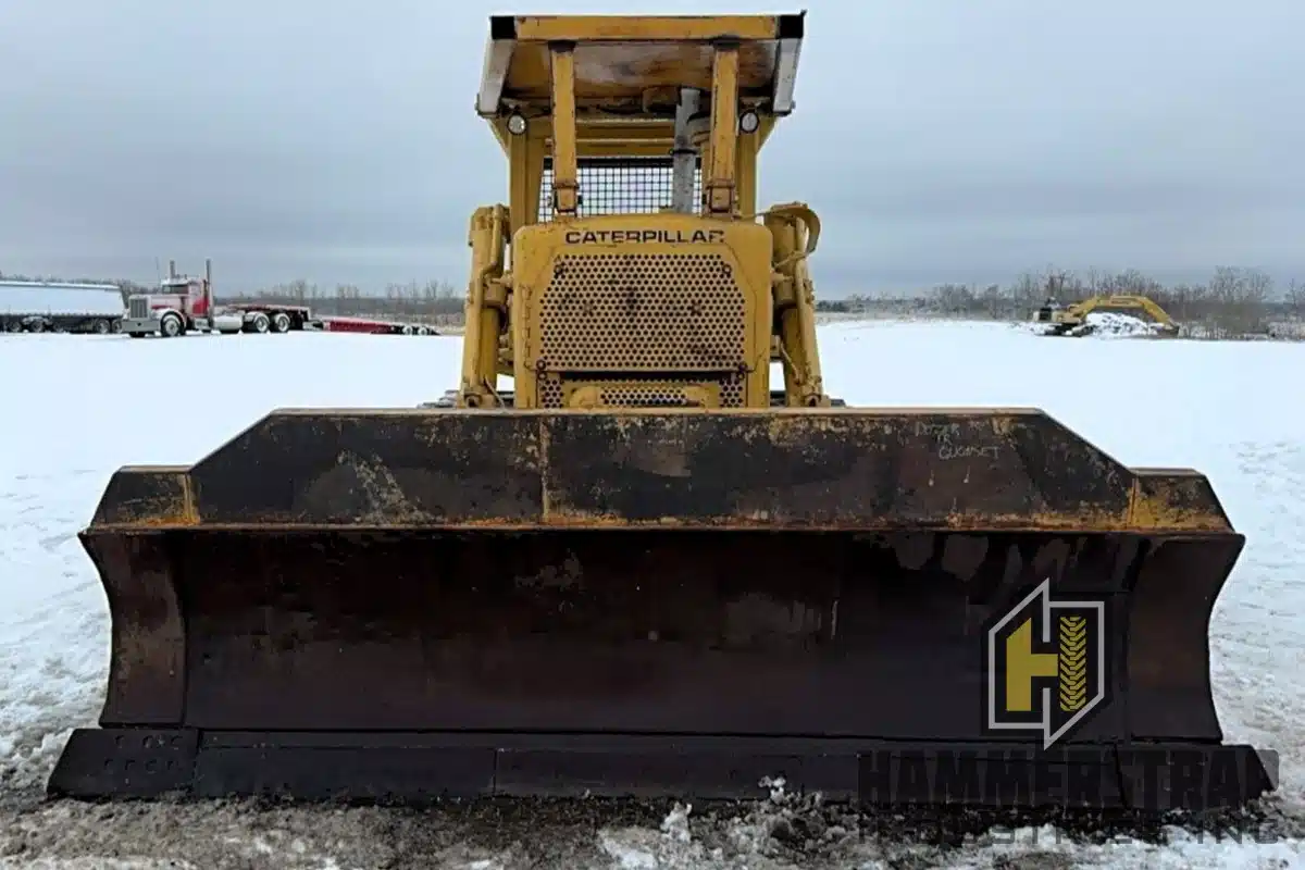 Gallery image 2 for Used Caterpillar CAT D7E Crawler Bull Dozer Dozer