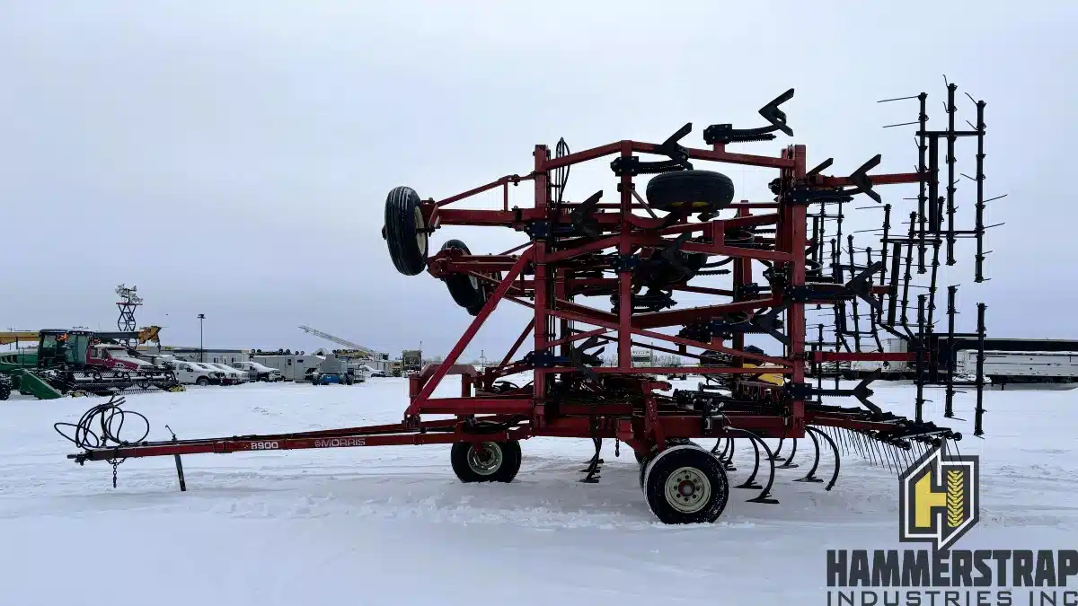 Used 2000 Morris 8900 Cultivator