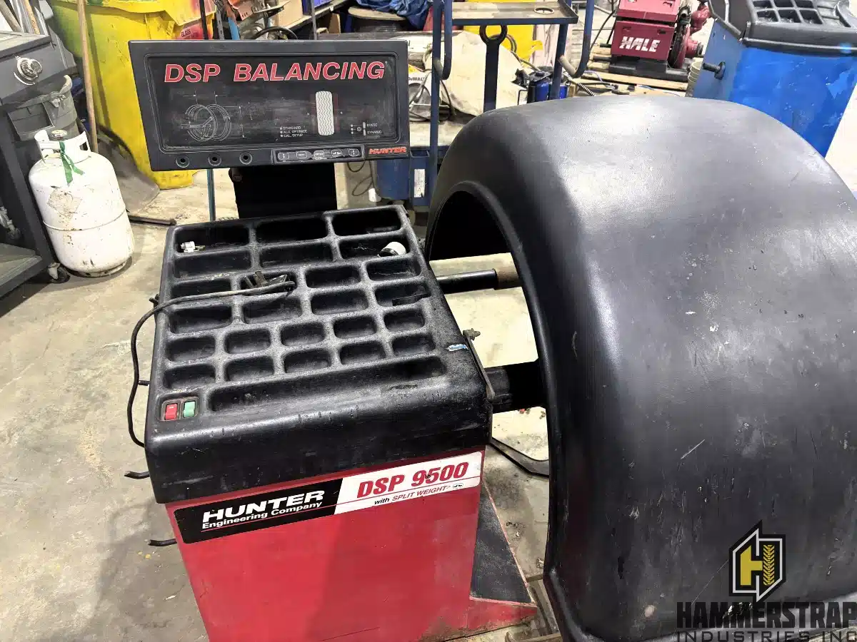 Gallery image 2 for Hunter DSP9502-DD Tire Balancer Miscellaneous
