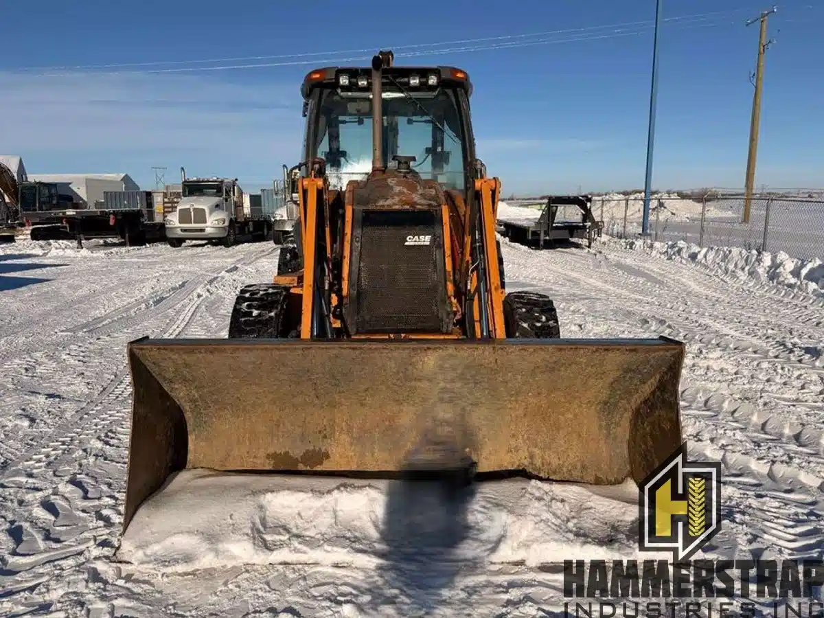 Gallery image 2 for 2015 Case 580 SUPER M Backhoe Loader