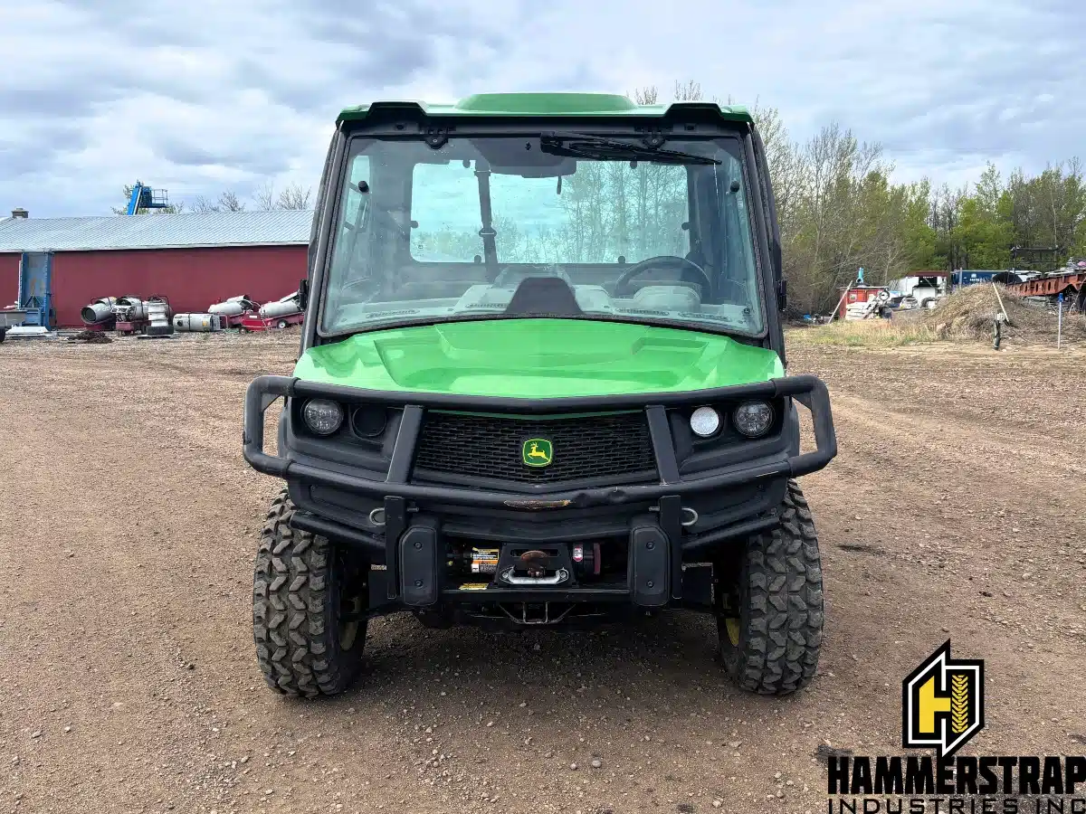 Photo de la Galerie 2 pour 2018 John Deere GATOR XUR 835R Véhicule utilitaire