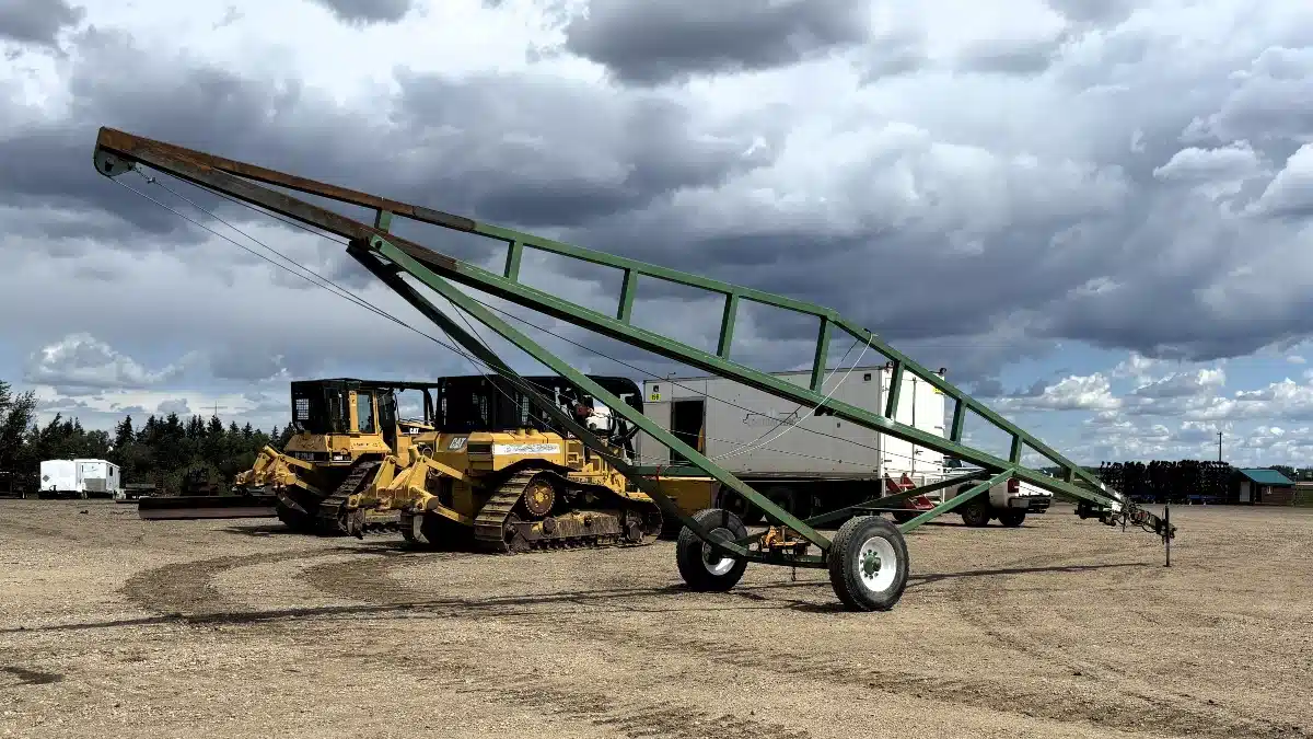 Gallery image 1 for Westeel 285000 6000 LBS Grain Bin Crane