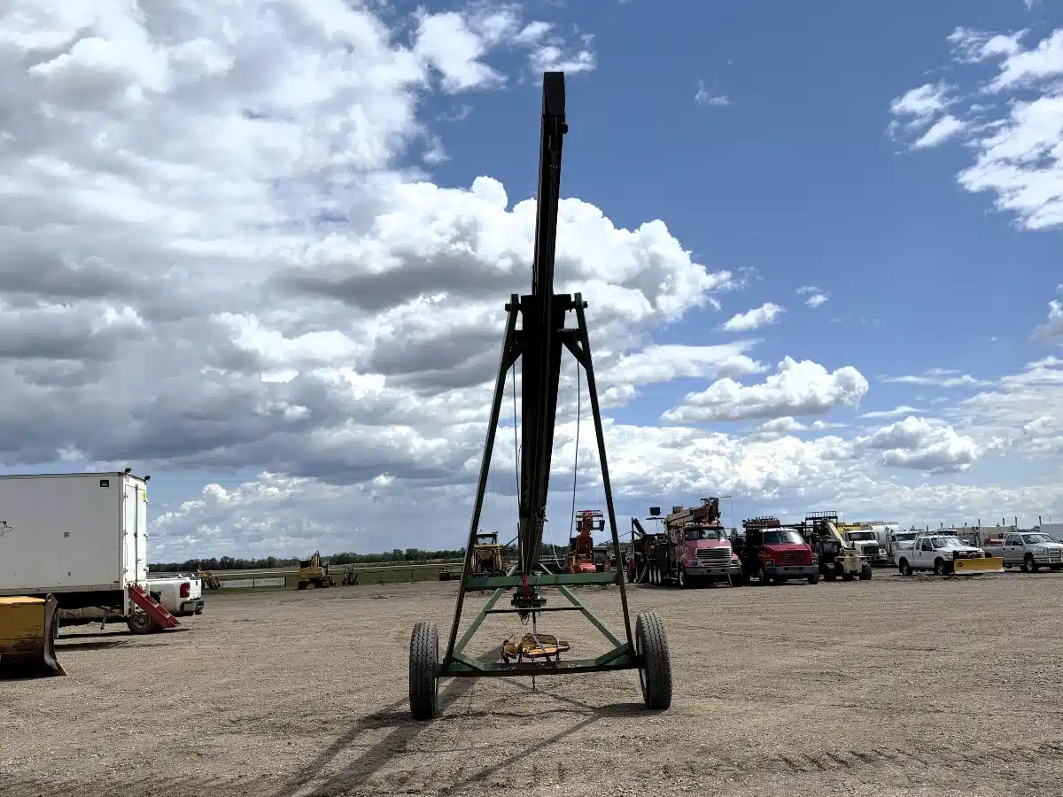 Gallery image 2 for Westeel 285000 6000 LBS Grain Bin Crane