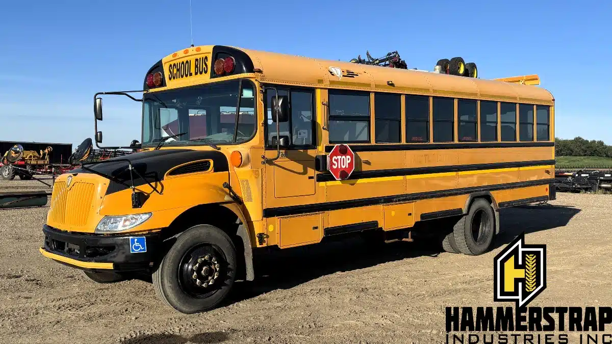 Photo de la Galerie 1 pour 2012 International IC CE Series 28 Passenger School Bus w/ Wheelchair Lift Vehicle