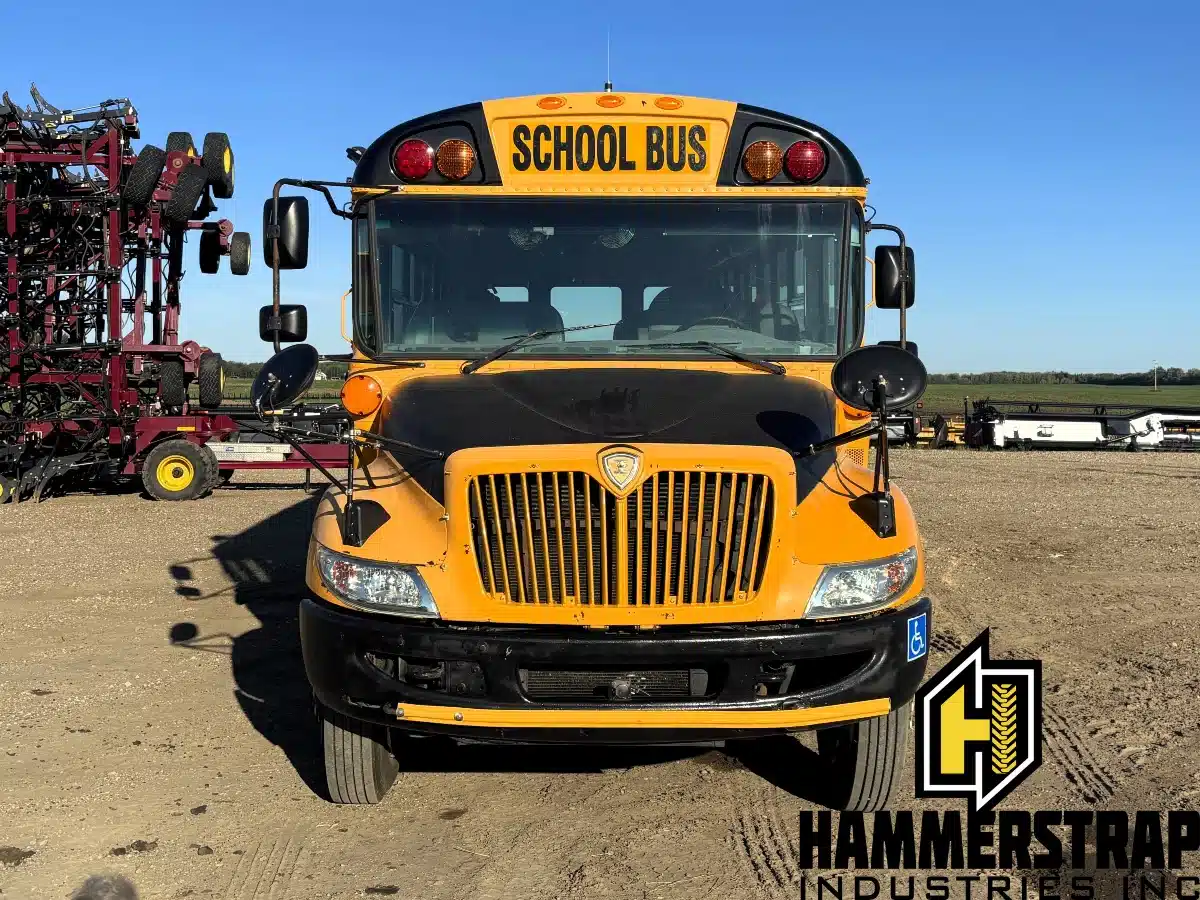 Photo de la Galerie 2 pour 2012 International IC CE Series 28 Passenger School Bus w/ Wheelchair Lift Vehicle
