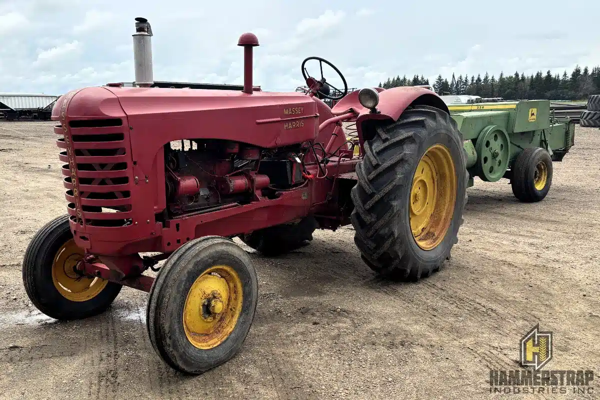 Photo de la Galerie 1 pour 1947 Massey Harris 44-6 Tracteur