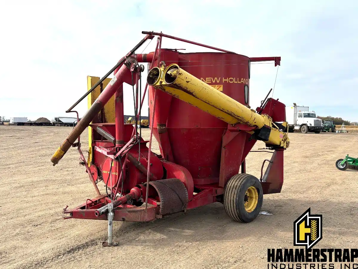 Gallery image 1 for New Holland 357 Grinder Mixer