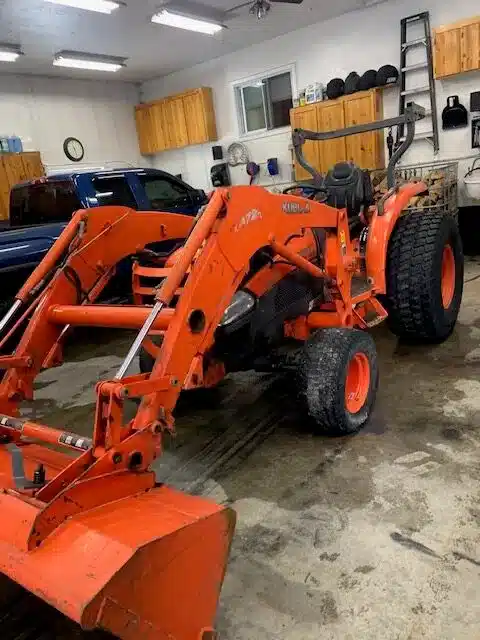 Gallery image 2 for Used 2012 Kubota L3240HST Tractor