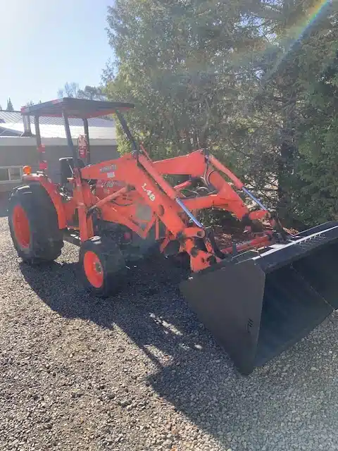 Gallery image 2 for Used 2005 Kubota L48 Tractor