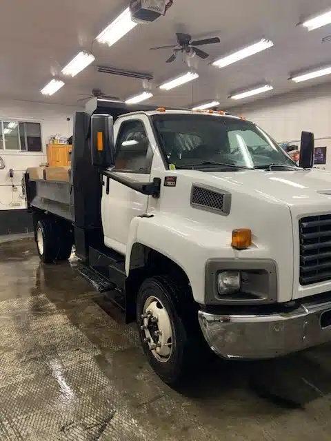 Gallery image 2 for 2004 GMC top Truck - Dump