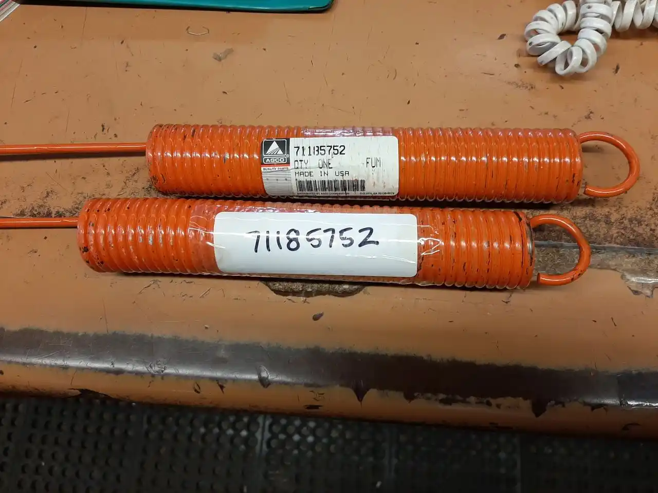 Gallery image 1 for New Massey Ferguson 71185752 Parts New-Used