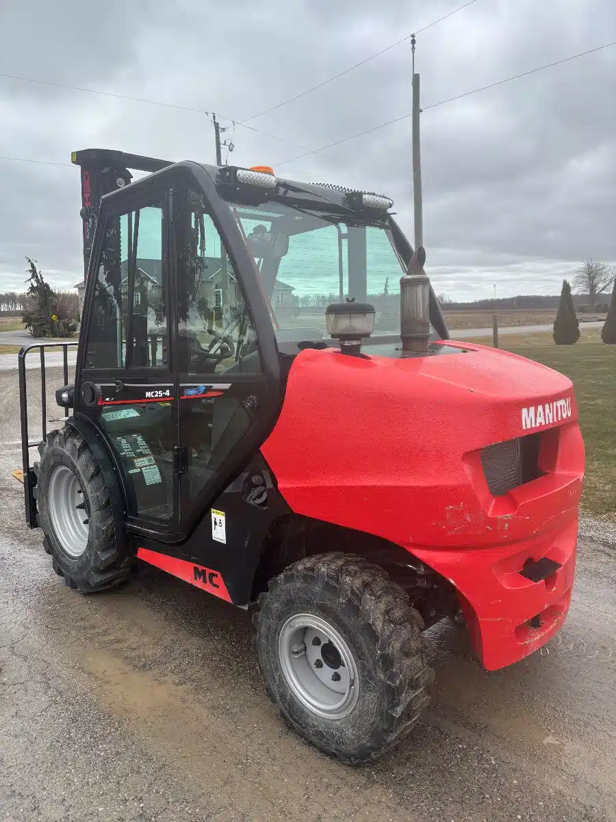 Gallery image 2 for 2020 Manitou MC25-4 Forklift