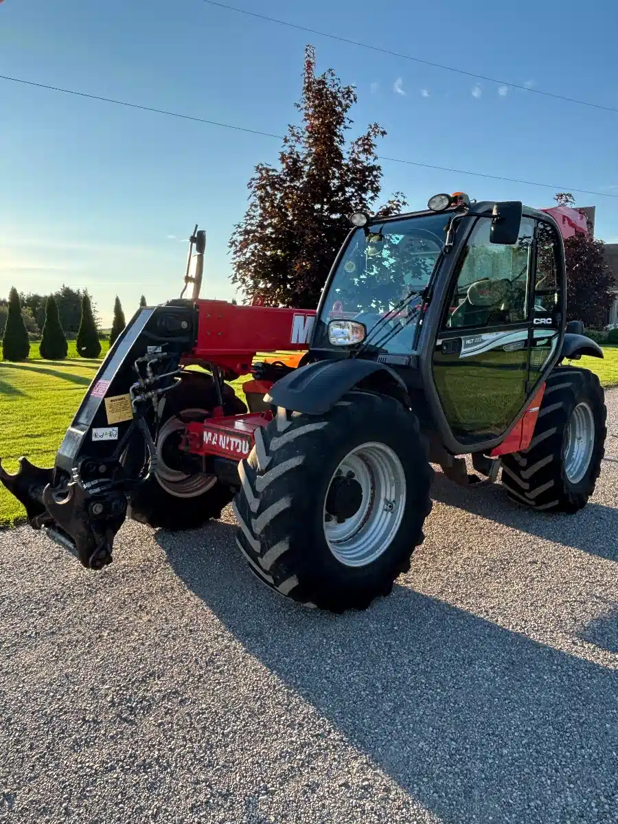 Gallery image 1 for 2015 Manitou MLT 629 TeleHandler