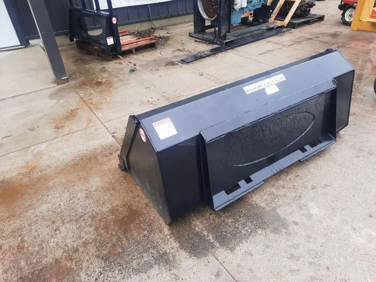 Gallery image 1 for New 2025 Martatch 66 Inch Bucket