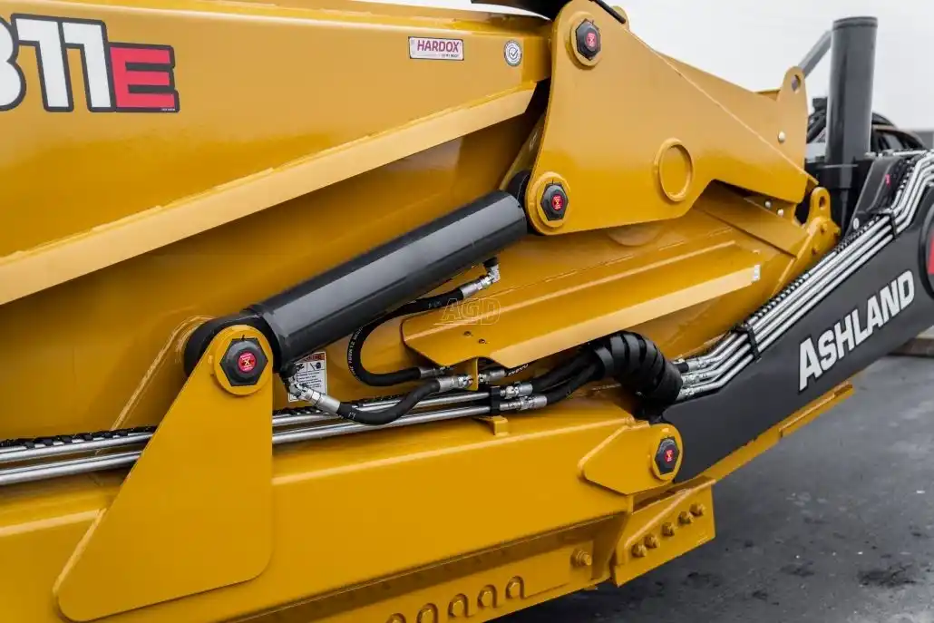 Gallery image 2 for New Ashland 2411E Scraper - Pull Type